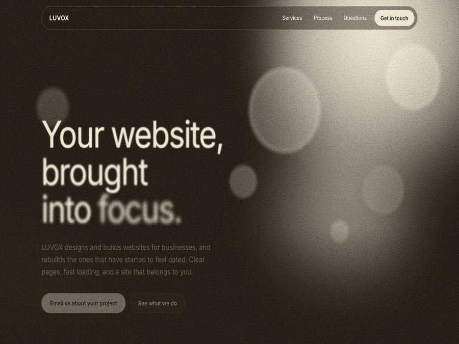 Screenshot of the Bordo edition, a dark wine-red homepage